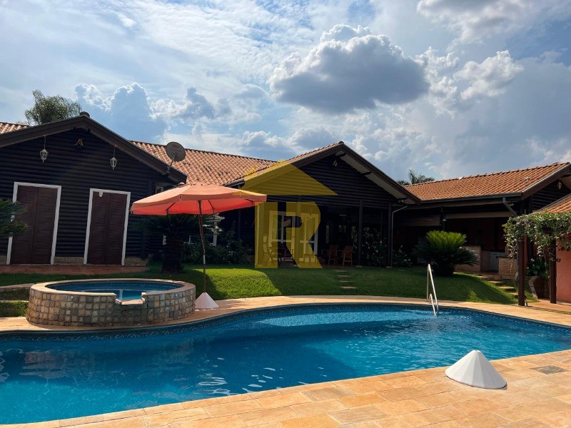 Casa de Condomínio com 4 quartos à venda, 400m² — foto 1 de 62