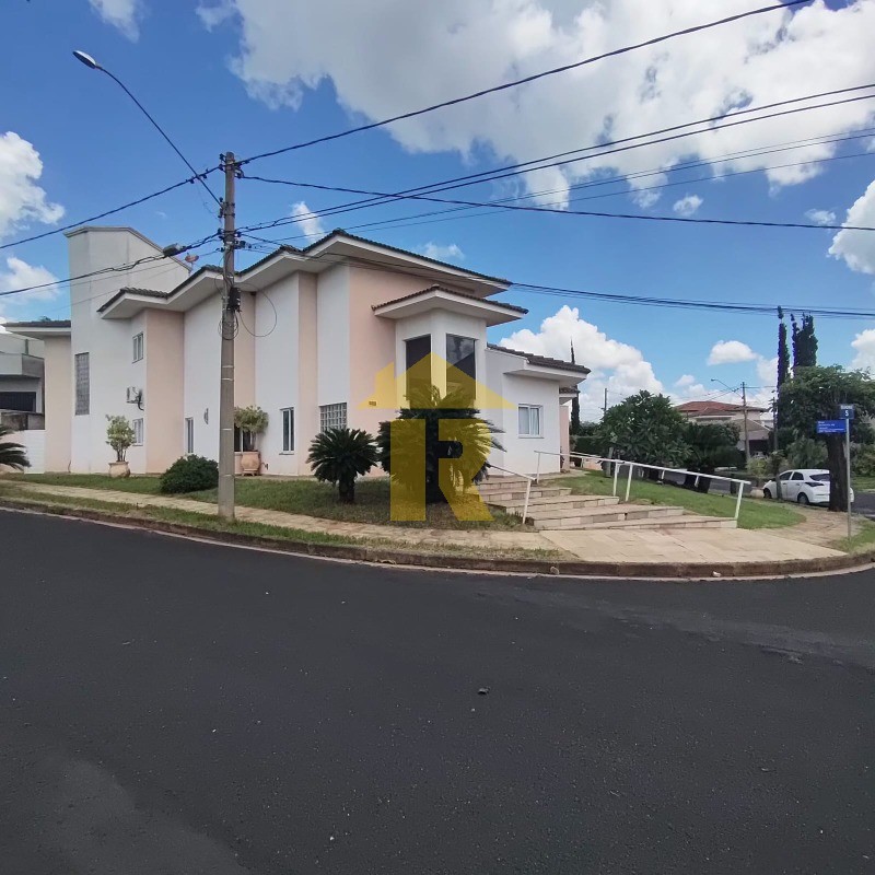 Casa de Condomínio com 5 quartos à venda, 490m² — foto 1 de 40