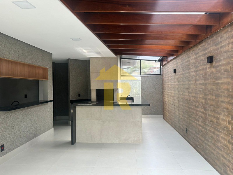 Casa de Condomínio com 3 quartos à venda, 210m² — foto 16 de 39
