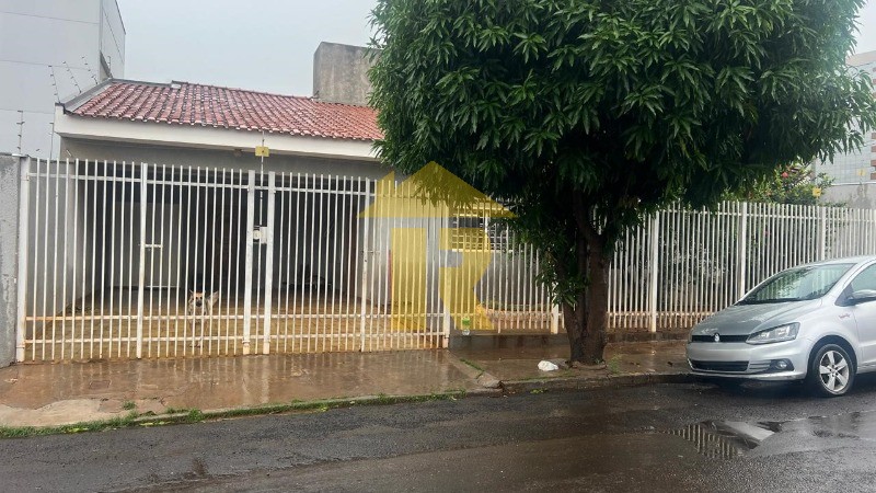Casa com 3 quartos à venda, 225m² — foto 1 de 29