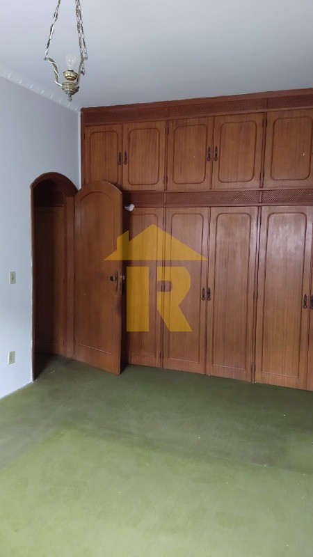 Casa com 4 quartos à venda, 290m² — foto 22 de 27