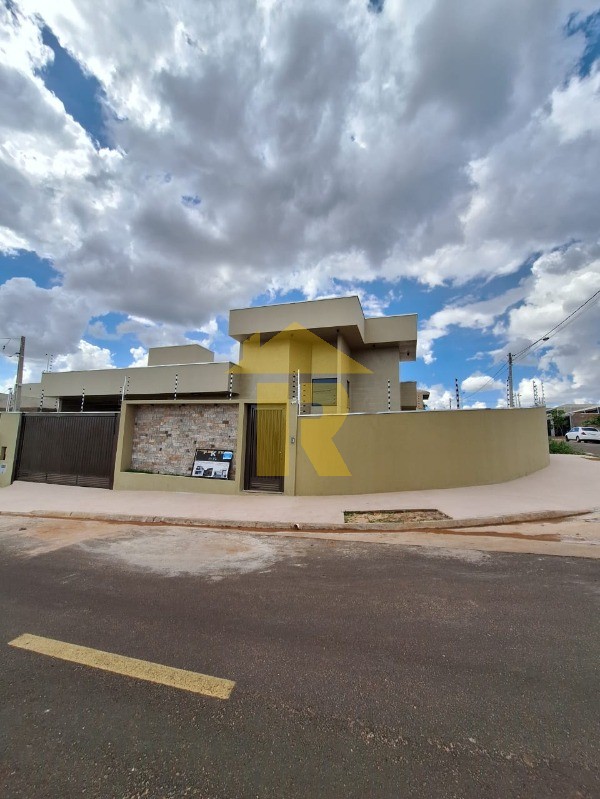 Casa com 3 quartos à venda, 116m² — foto 1 de 22