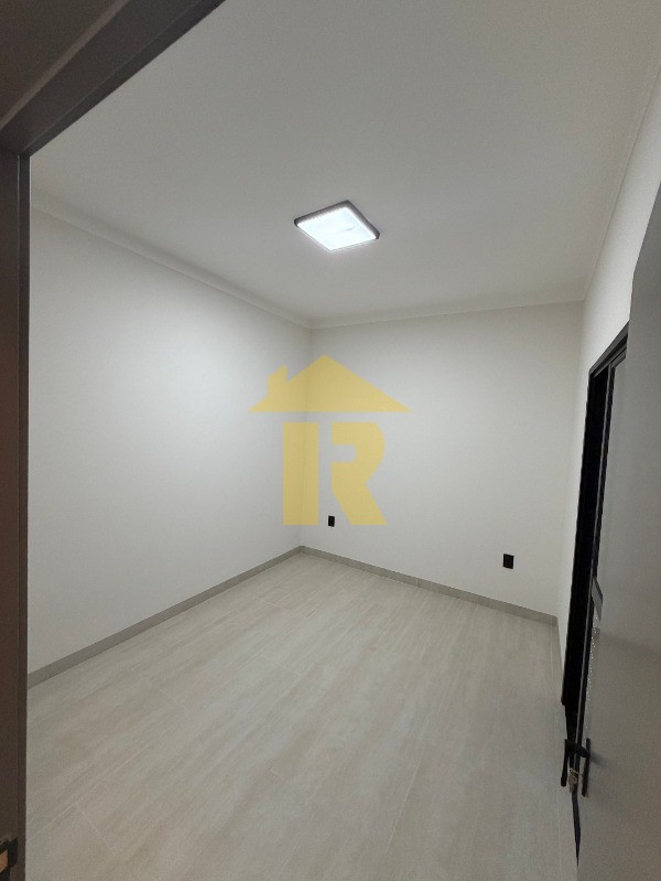 Casa com 3 quartos à venda, 109m² — foto 33 de 37