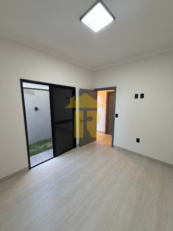 Casa com 3 quartos à venda, 109m² — foto 35 de 37
