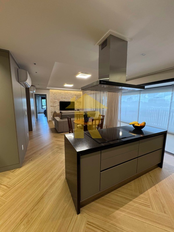 Apartamento com 3 quartos à venda, 141m² — foto 1 de 45