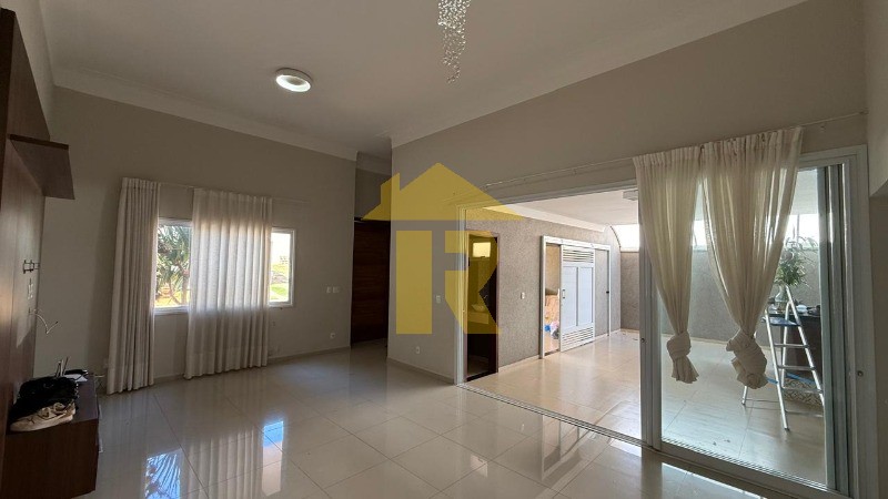 Casa de Condomínio com 3 quartos à venda, 168m² — foto 7 de 25