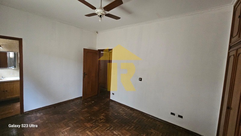 Casa com 4 quartos à venda, 253m² — foto 12 de 20