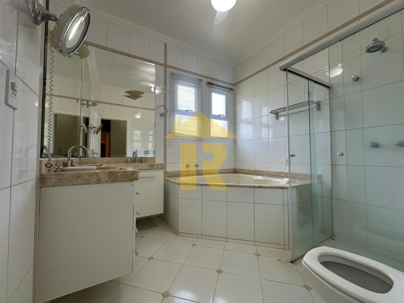 Casa de Condomínio com 4 quartos para aluguel, 550m² — foto 24 de 31