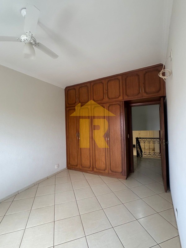 Casa com 3 quartos à venda, 276m² — foto 42 de 47