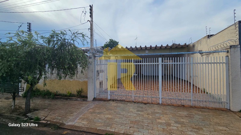 Casa com 4 quartos à venda, 253m² — foto 1 de 20