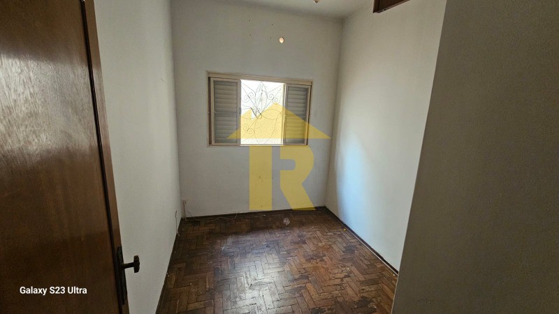Casa com 4 quartos à venda, 253m² — foto 19 de 20