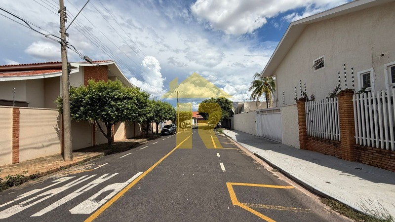 Casa com 3 quartos à venda, 270m² — foto 4 de 25