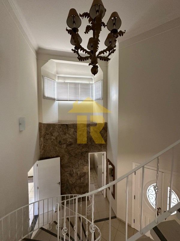 Casa de Condomínio com 3 quartos à venda, 340m² — foto 3 de 37