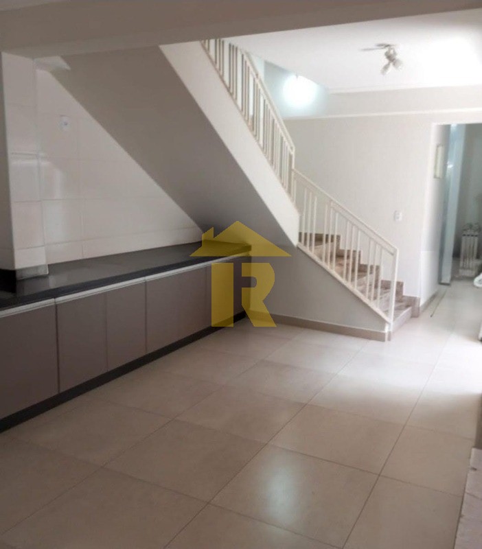 Casa com 4 quartos à venda, 236m² — foto 8 de 26