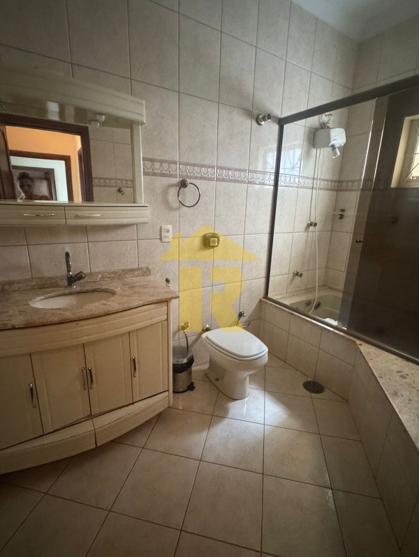 Casa com 3 quartos à venda, 276m² — foto 36 de 47