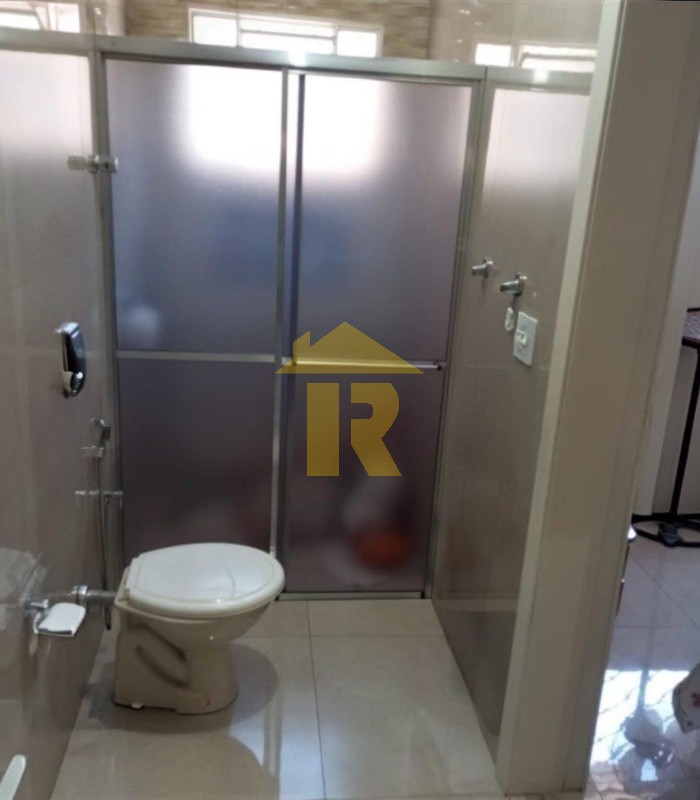 Casa com 4 quartos à venda, 236m² — foto 15 de 26