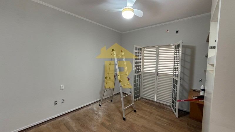 Casa com 3 quartos à venda, 270m² — foto 20 de 25
