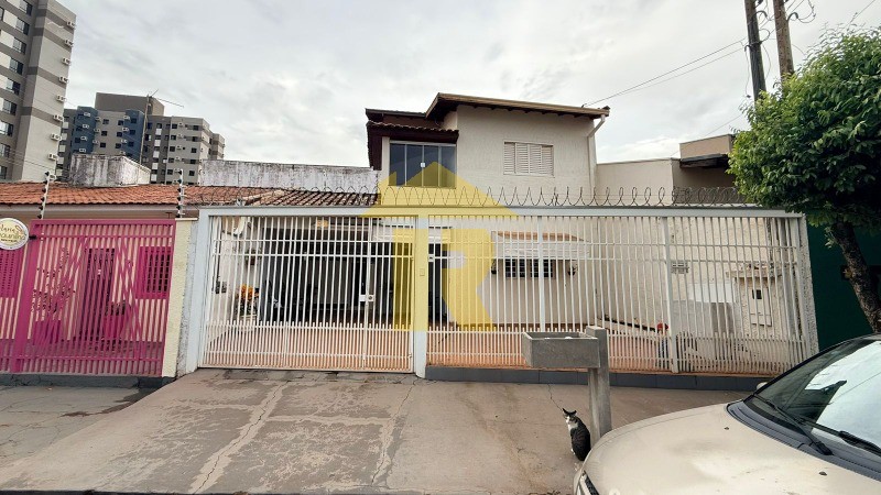 Casa com 3 quartos à venda, 134m² — foto 1 de 32