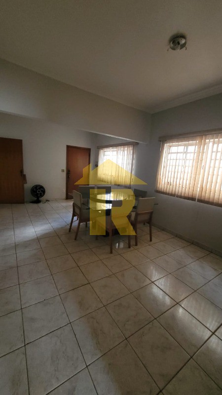 Casa com 3 quartos à venda, 225m² — foto 7 de 29