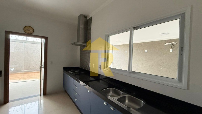 Casa de Condomínio com 3 quartos à venda, 170m² — foto 11 de 30