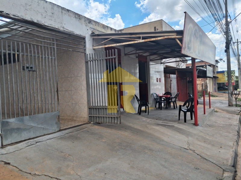 Casa com 2 quartos à venda, 187m² — foto 1 de 40
