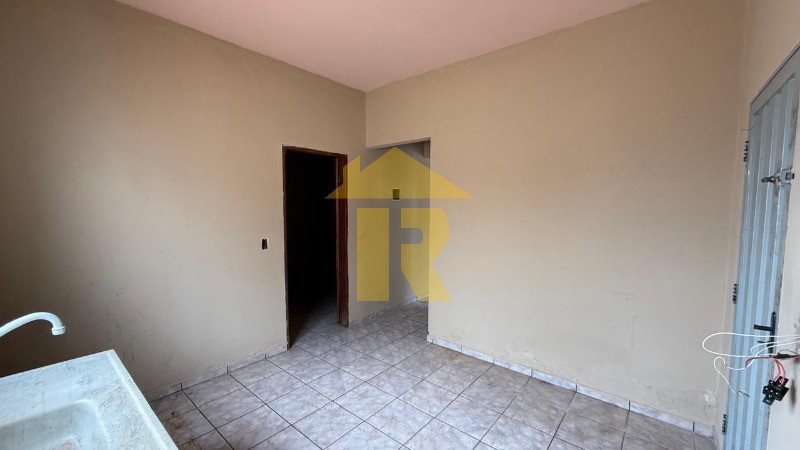 Casa com 3 quartos à venda, 240m² — foto 41 de 42