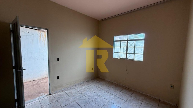 Casa com 3 quartos à venda, 240m² — foto 38 de 42