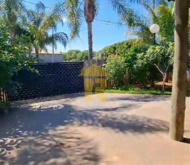 Casa de Condomínio com 4 quartos à venda, 251m² — foto 2 de 25