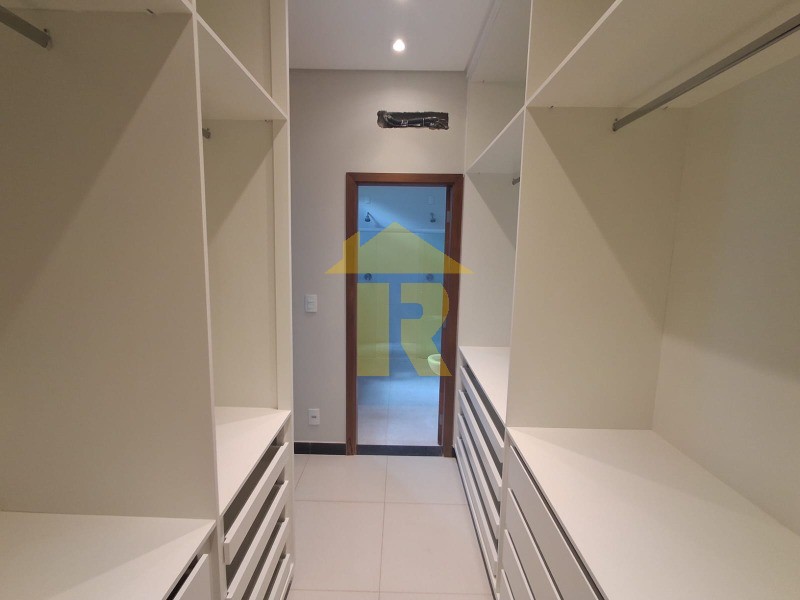 Casa de Condomínio com 3 quartos à venda e aluguel, 235m² — foto 39 de 48