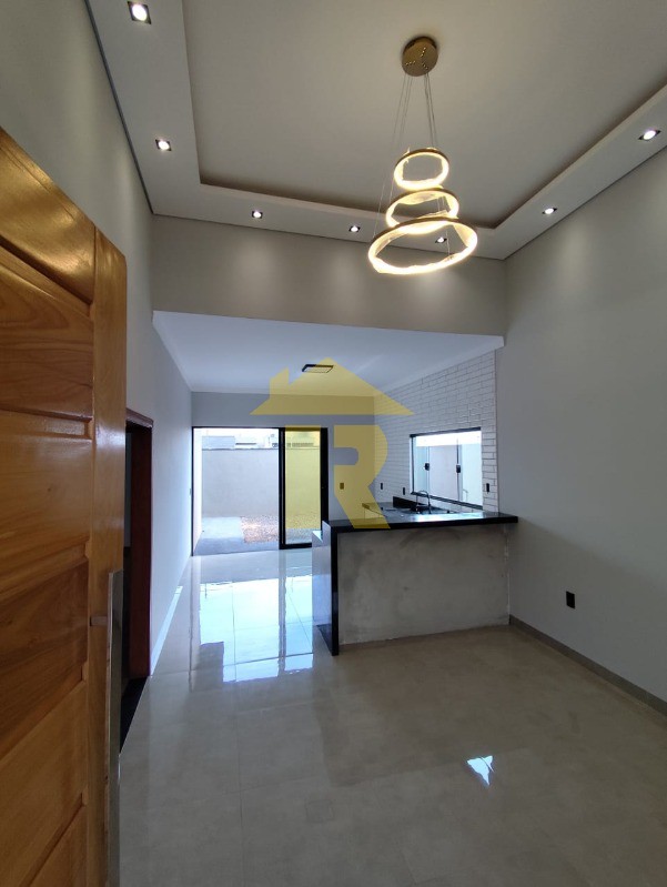 Casa com 3 quartos à venda, 120m² — foto 1 de 20