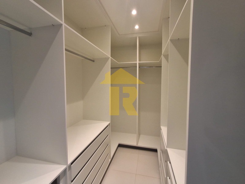 Casa de Condomínio com 3 quartos à venda e aluguel, 235m² — foto 38 de 48