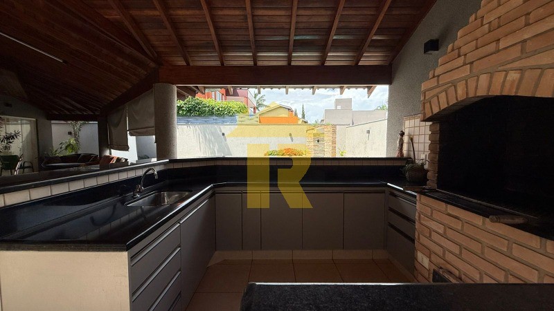Casa de Condomínio com 3 quartos à venda, 300m² — foto 31 de 44