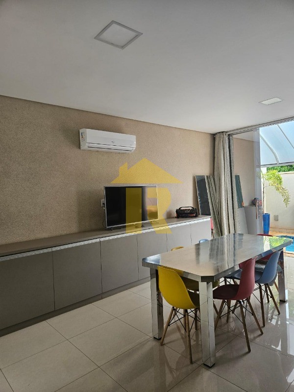 Casa de Condomínio com 3 quartos à venda, 167m² — foto 13 de 25