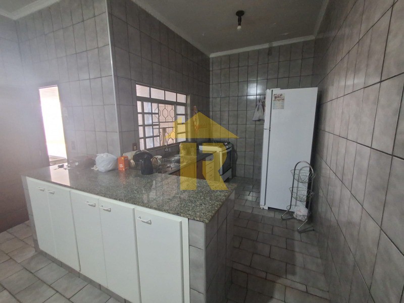 Casa com 2 quartos à venda, 187m² — foto 16 de 40