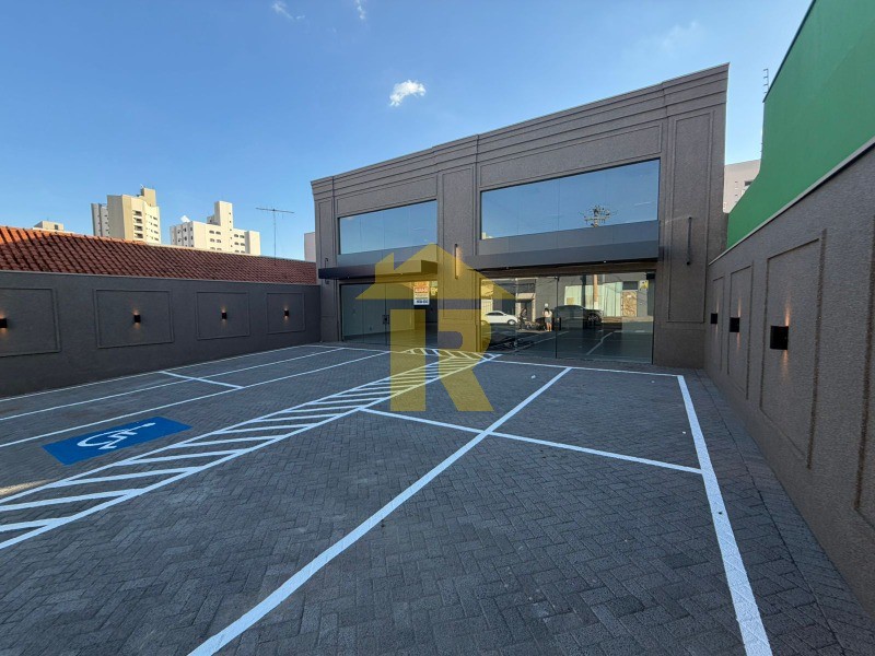 Conjunto Comercial / Sala  à venda, 435m² — foto 1 de 25