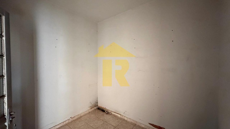 Casa com 3 quartos à venda, 240m² — foto 36 de 42