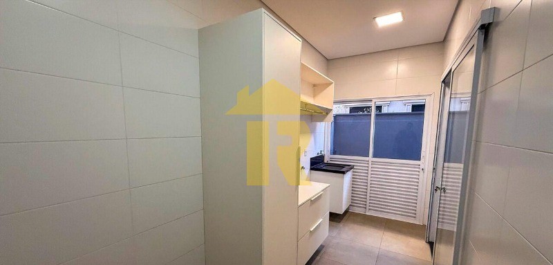 Casa de Condomínio com 4 quartos para aluguel, 318m² — foto 22 de 22