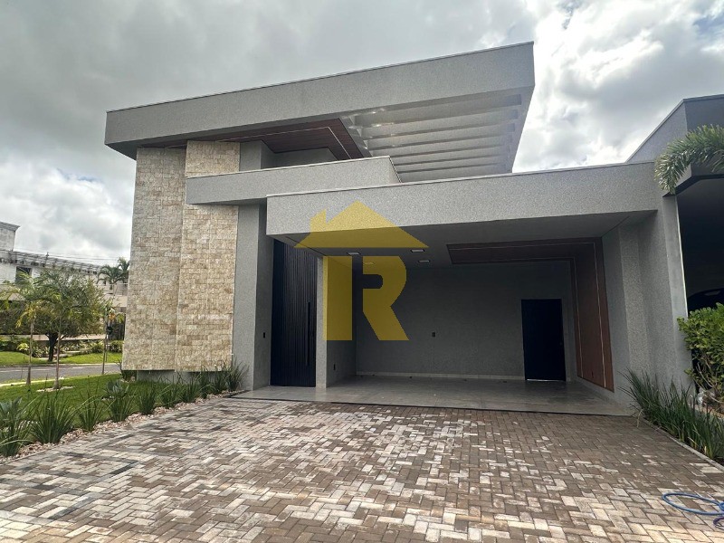 Casa de Condomínio com 3 quartos à venda, 240m² — foto 3 de 39