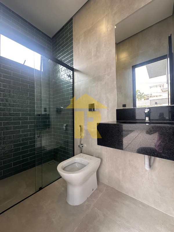 Casa de Condomínio com 3 quartos à venda, 240m² — foto 24 de 39