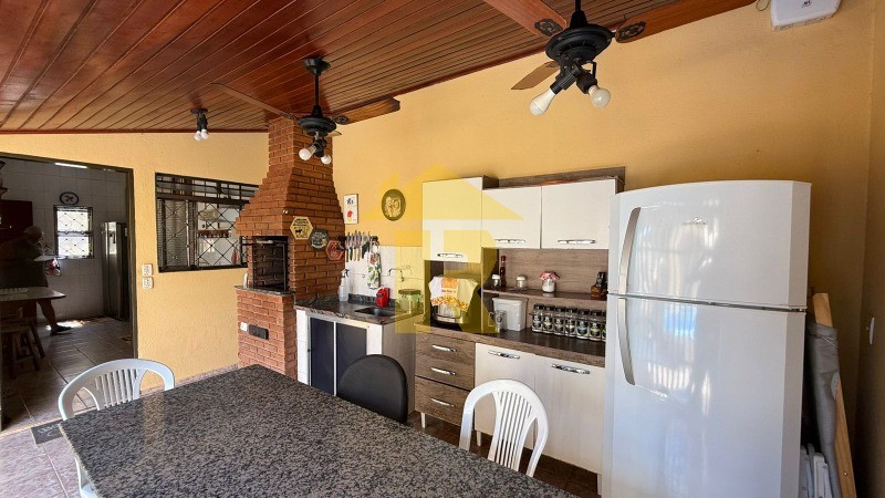 Casa com 3 quartos à venda, 172m² — foto 20 de 38