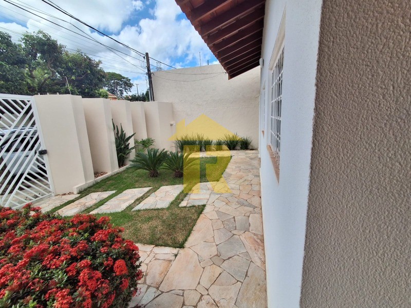 Casa com 4 quartos à venda, 340m² — foto 6 de 49