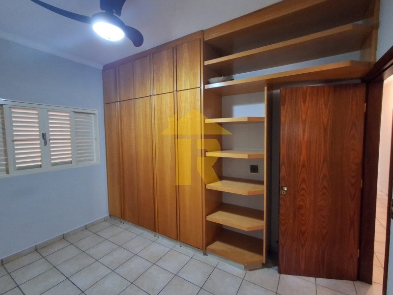 Casa com 4 quartos à venda, 340m² — foto 47 de 49