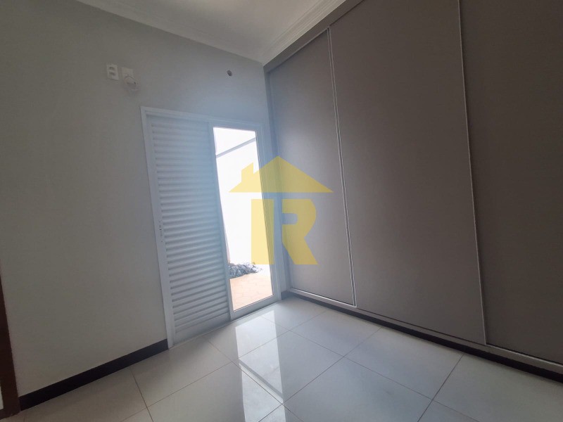Casa de Condomínio com 3 quartos à venda e aluguel, 235m² — foto 29 de 48