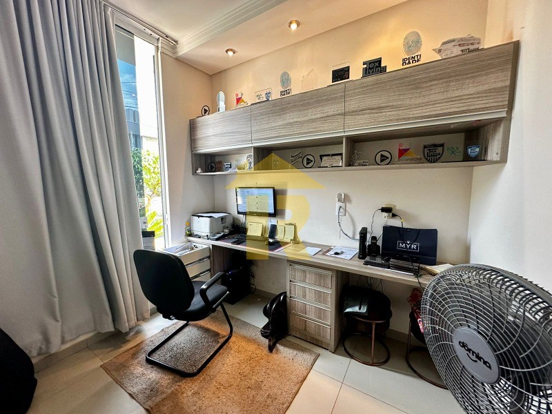Casa de Condomínio com 3 quartos à venda, 211m² — foto 7 de 21