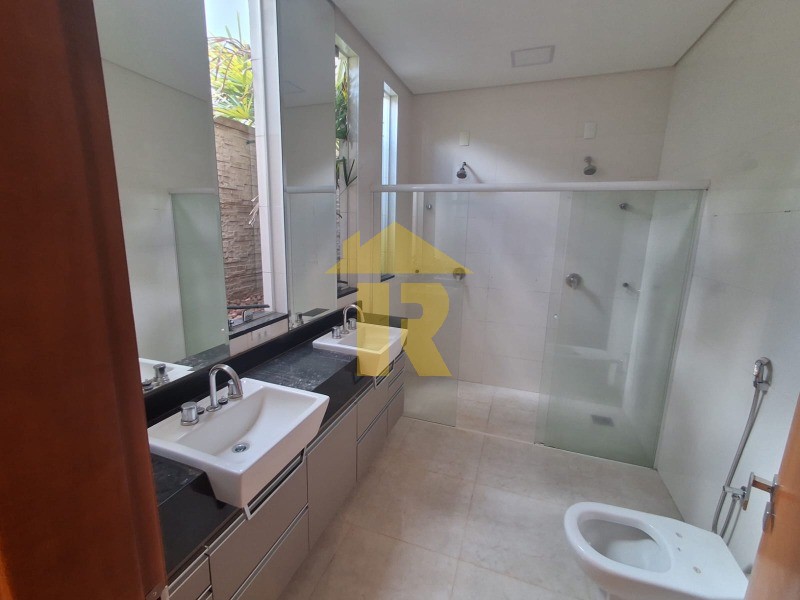 Casa de Condomínio com 3 quartos à venda e aluguel, 235m² — foto 40 de 48