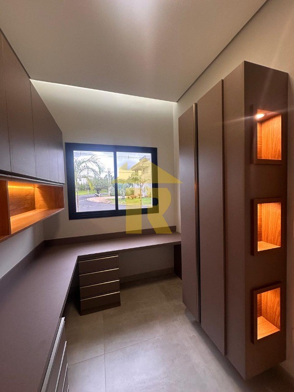 Casa de Condomínio com 3 quartos à venda, 240m² — foto 8 de 39