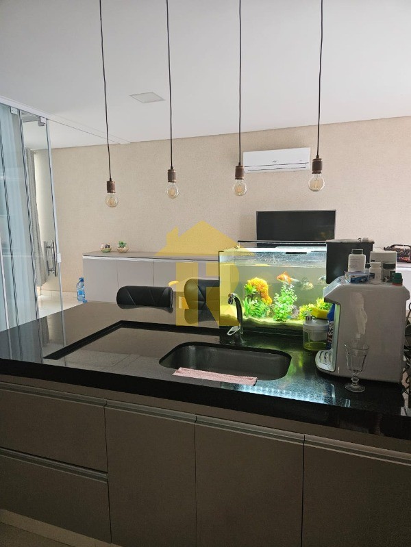 Casa de Condomínio com 3 quartos à venda, 167m² — foto 9 de 25