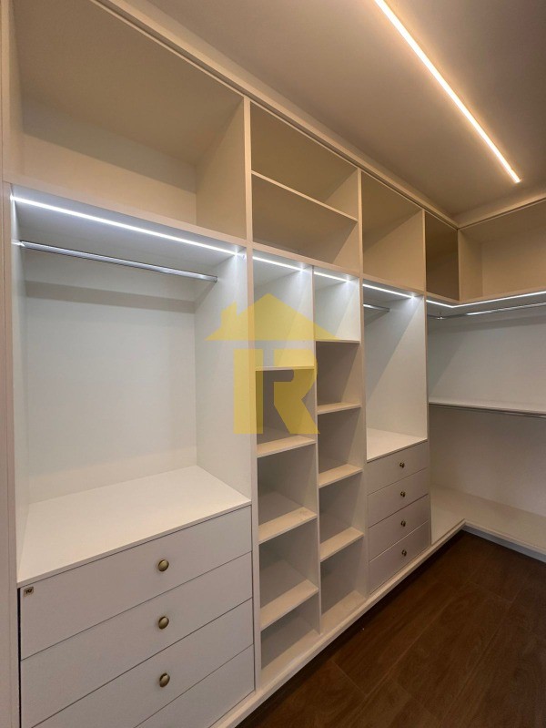 Casa de Condomínio com 3 quartos à venda, 250m² — foto 27 de 41