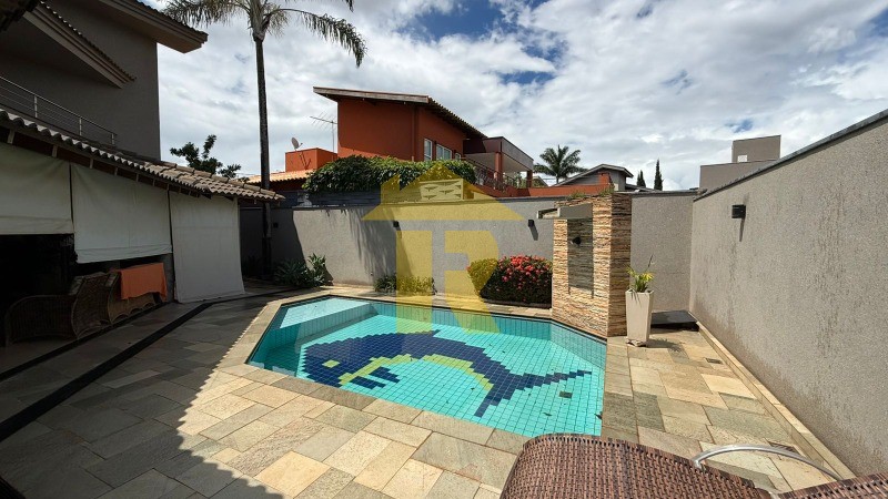 Casa de Condomínio com 3 quartos à venda, 300m² — foto 38 de 44