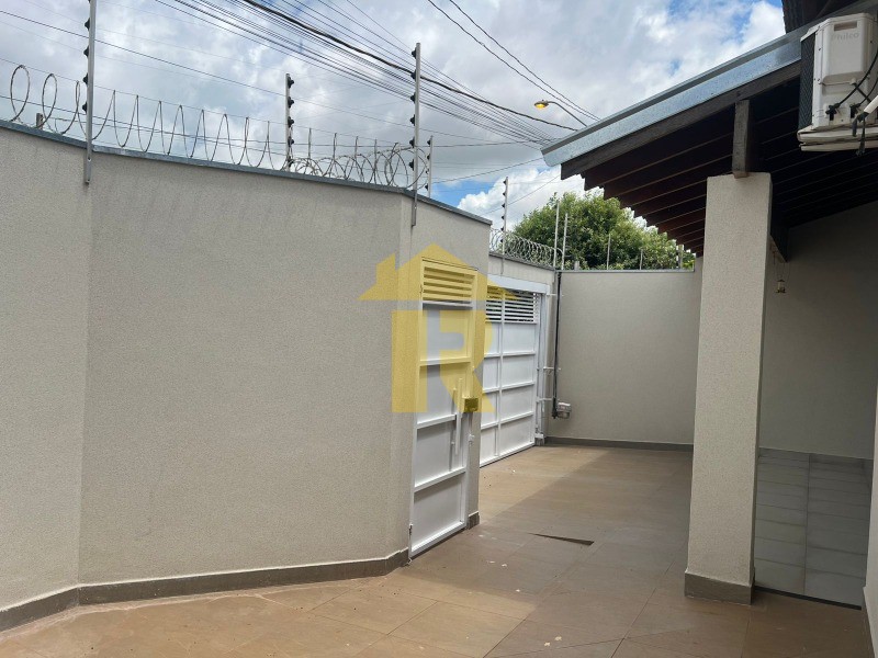 Casa com 2 quartos à venda, 100m² — foto 3 de 21
